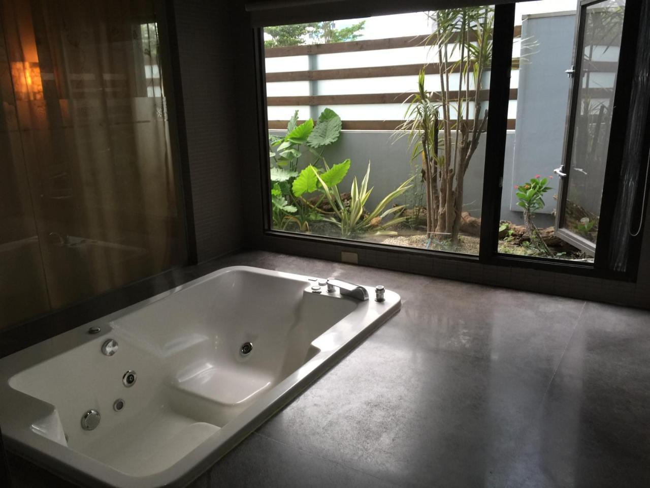 Li-Gin Motel Chiayi City Exterior foto