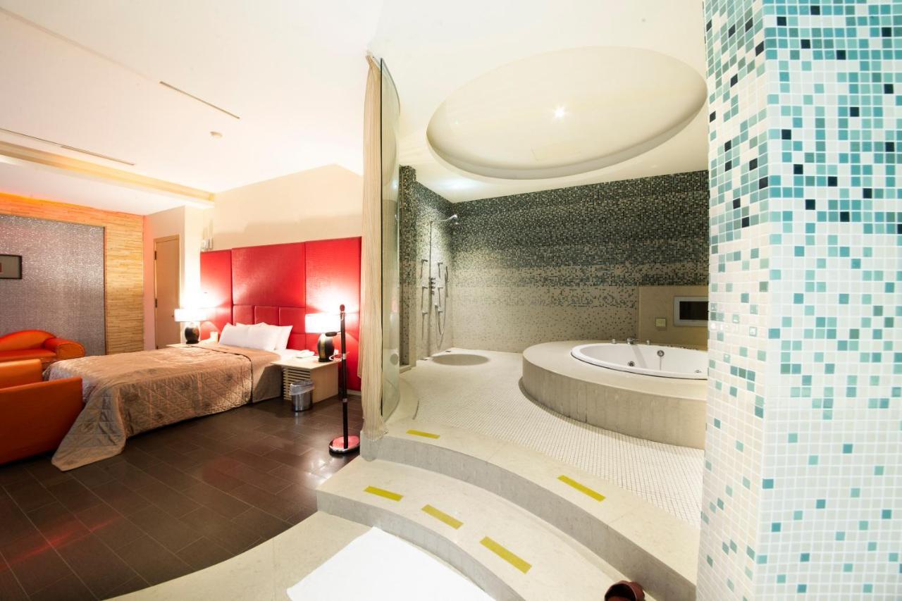 Li-Gin Motel Chiayi City Exterior foto