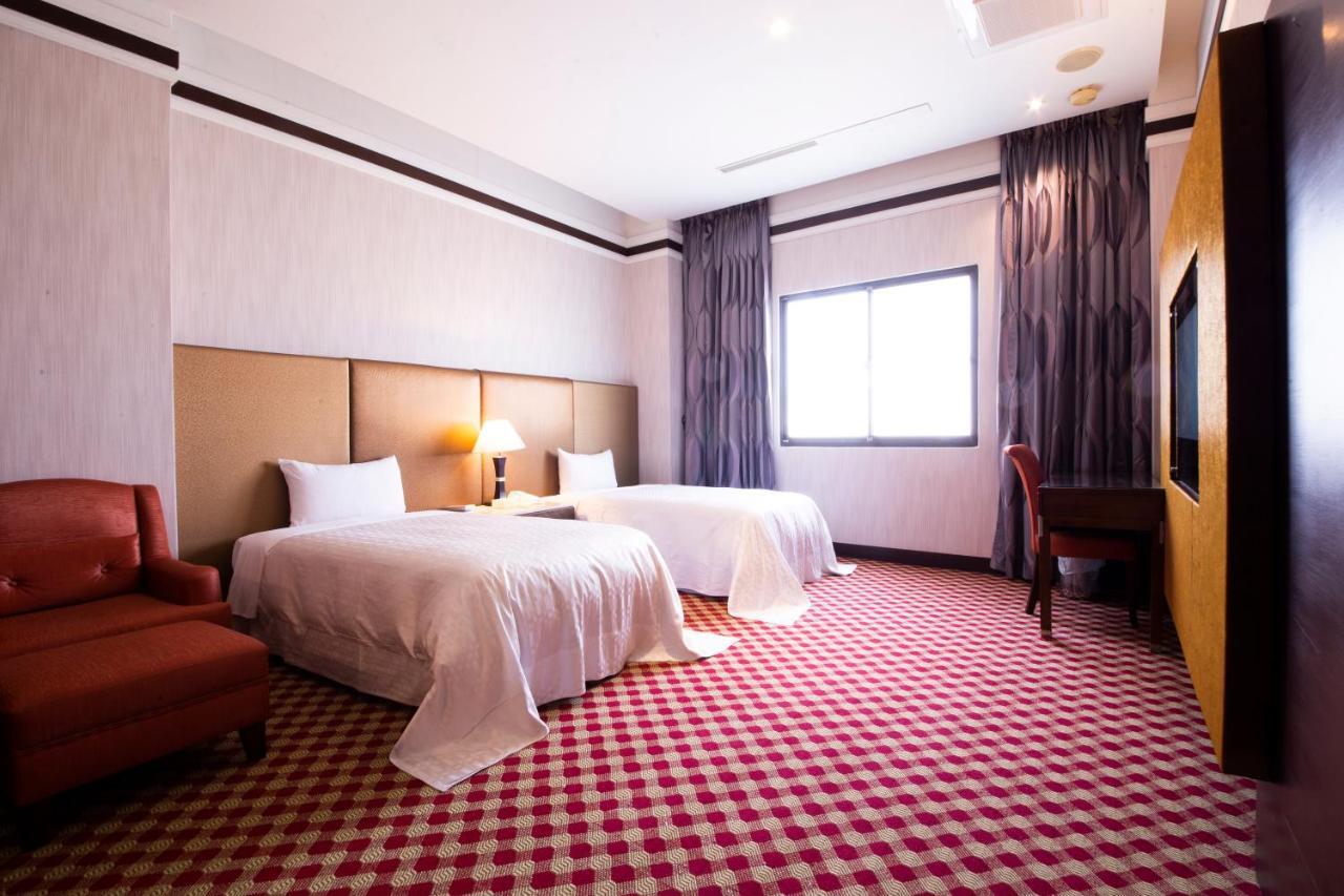 Li-Gin Motel Chiayi City Exterior foto